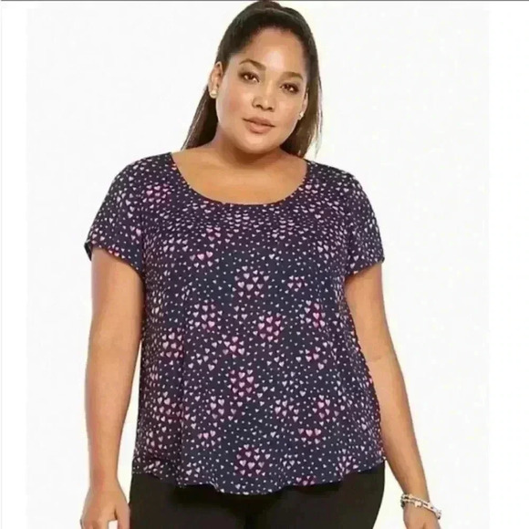 Torrid Flowy Navy valentine Blouse with Pink Hearts sz 2X - Picture 1 of 6
